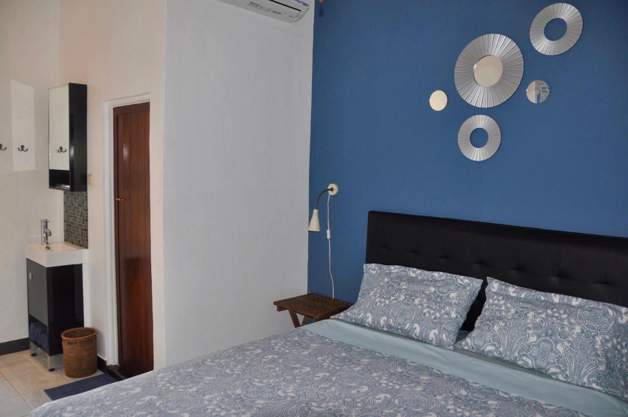 Guesthouse The 4 Fish Manado Ngoại thất bức ảnh