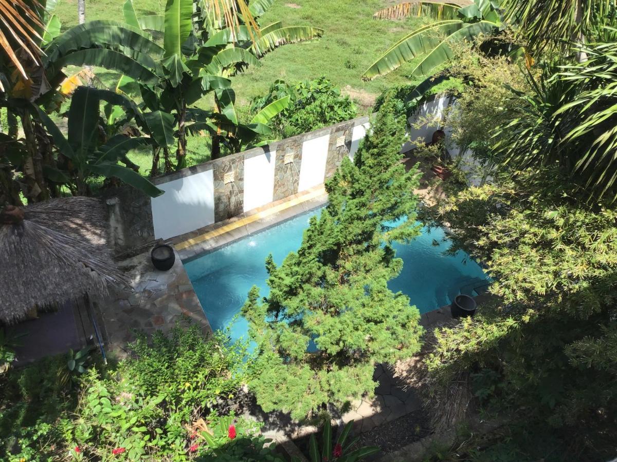 Guesthouse The 4 Fish Manado Ngoại thất bức ảnh