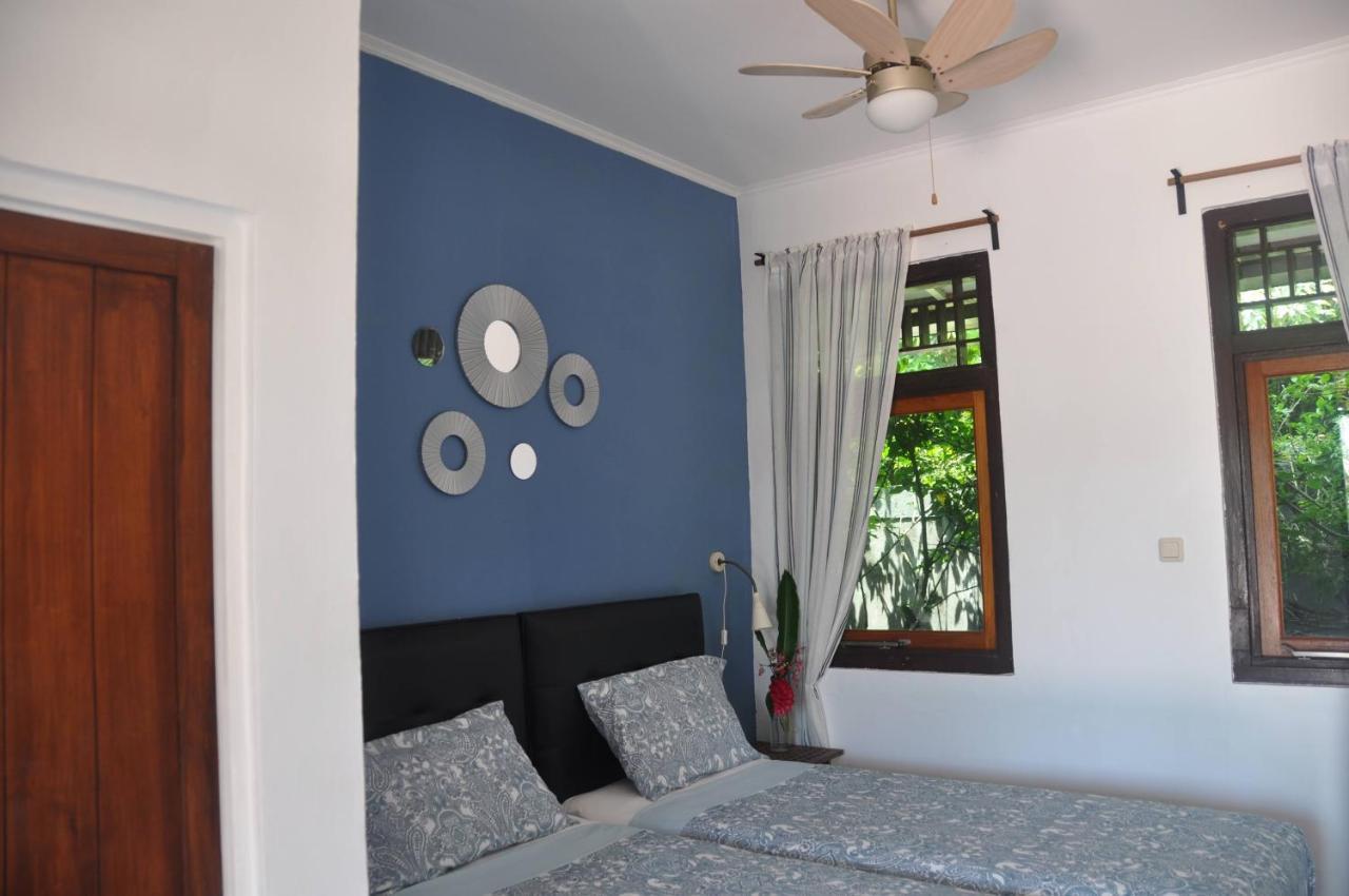 Guesthouse The 4 Fish Manado Ngoại thất bức ảnh