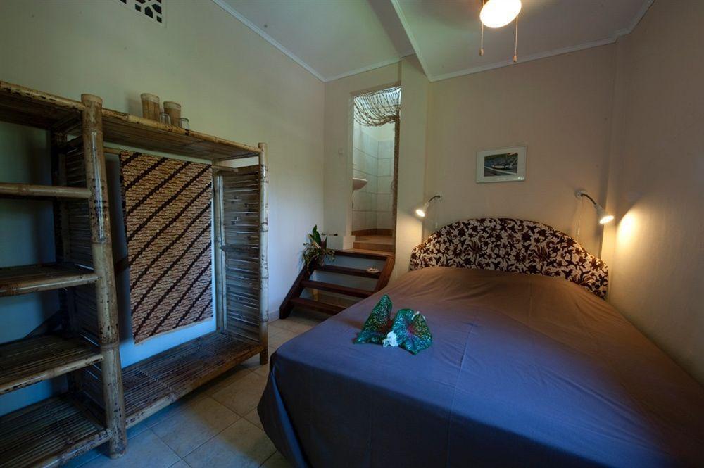 Guesthouse The 4 Fish Manado Ngoại thất bức ảnh